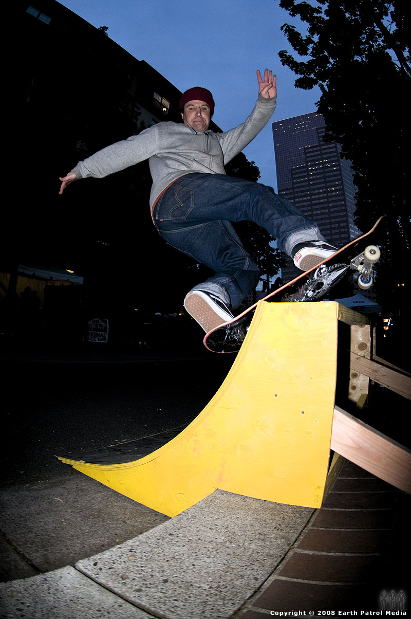 Damon - FS Rock - Cal Skate Street Jam
